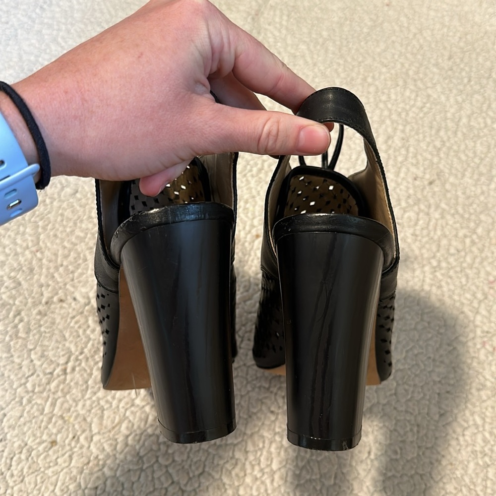 BCBGeneration - Heels - Picture 4 of 8